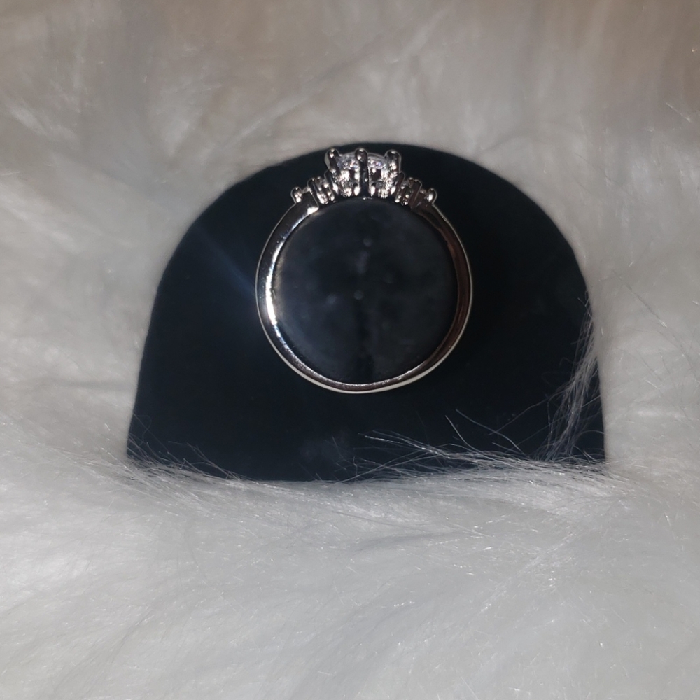 Diamond Ring - Picture 4 of 6